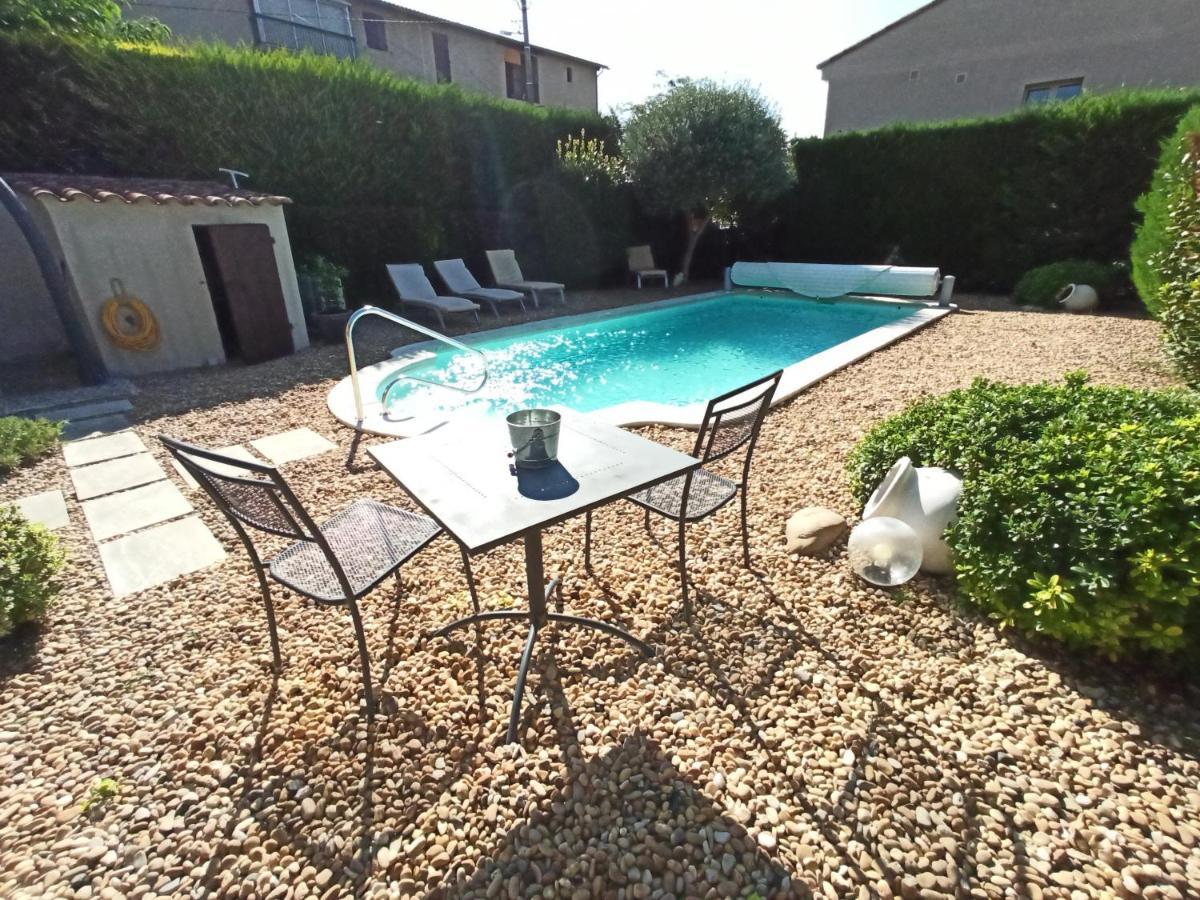 Appartement Grand Confort A Deux Pas Du Centre Ville L'Isle-sur-la-Sorgue Exterior photo